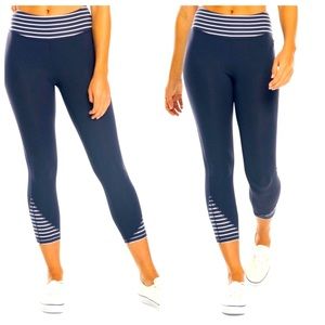 Southern Tide Alessia Performance
Capri Leggings Size Med